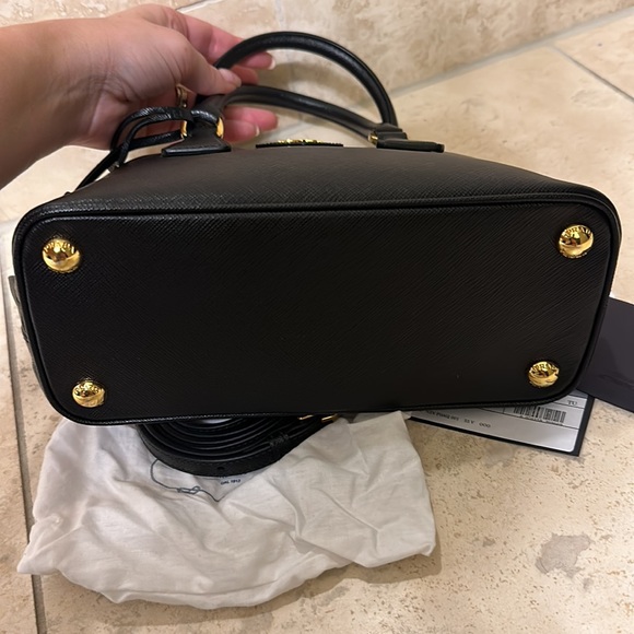 💯% AUTHENTIC PRADA PROMENADE HANDBAG BLACK SAFFIANO LUX - Picture 5 of 8